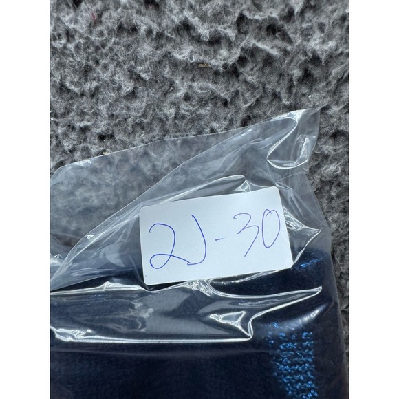 Henri Bendel 100% Cashmere Lurex Scarf Blue‎ Size 10" x 66" - Picture 7 of 7